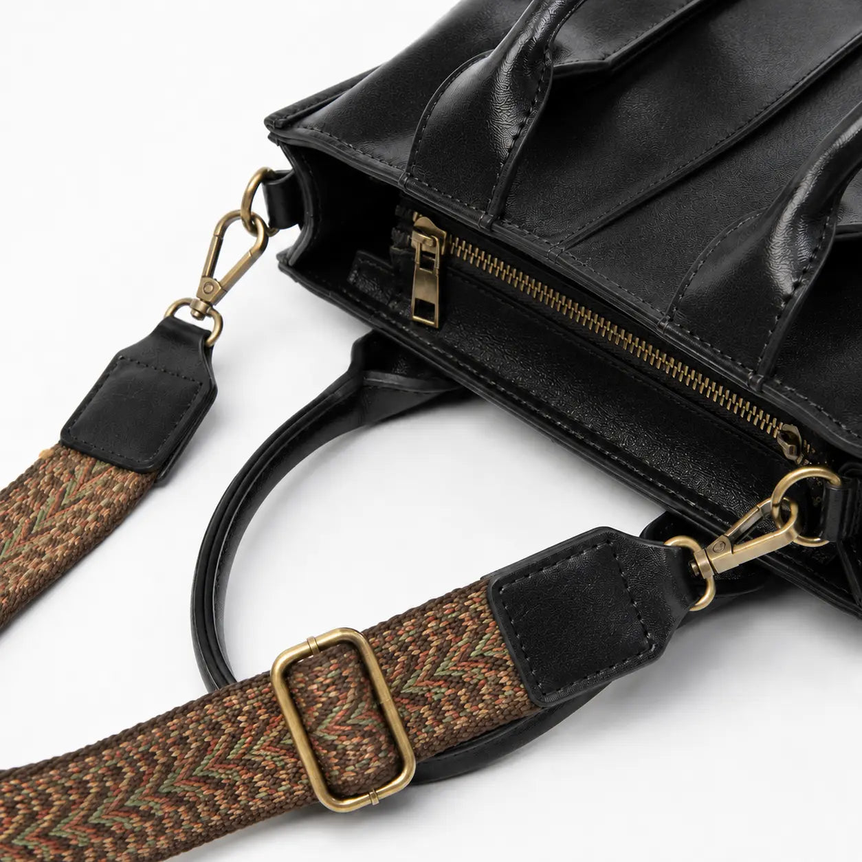 Bolsa feminina hobo Yasmin Preta