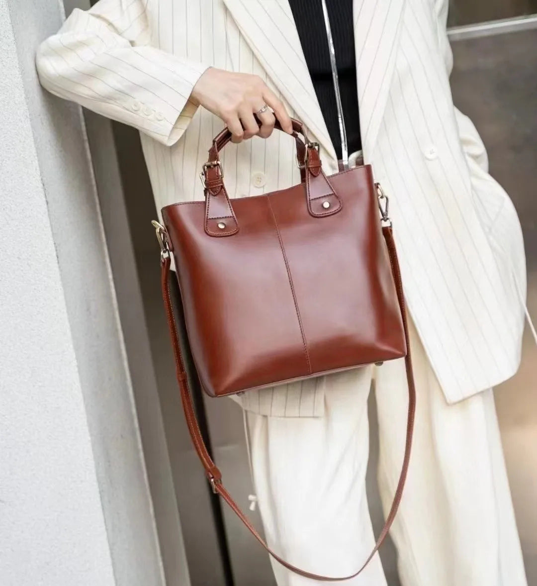 Bolsa feminina hobo Flora