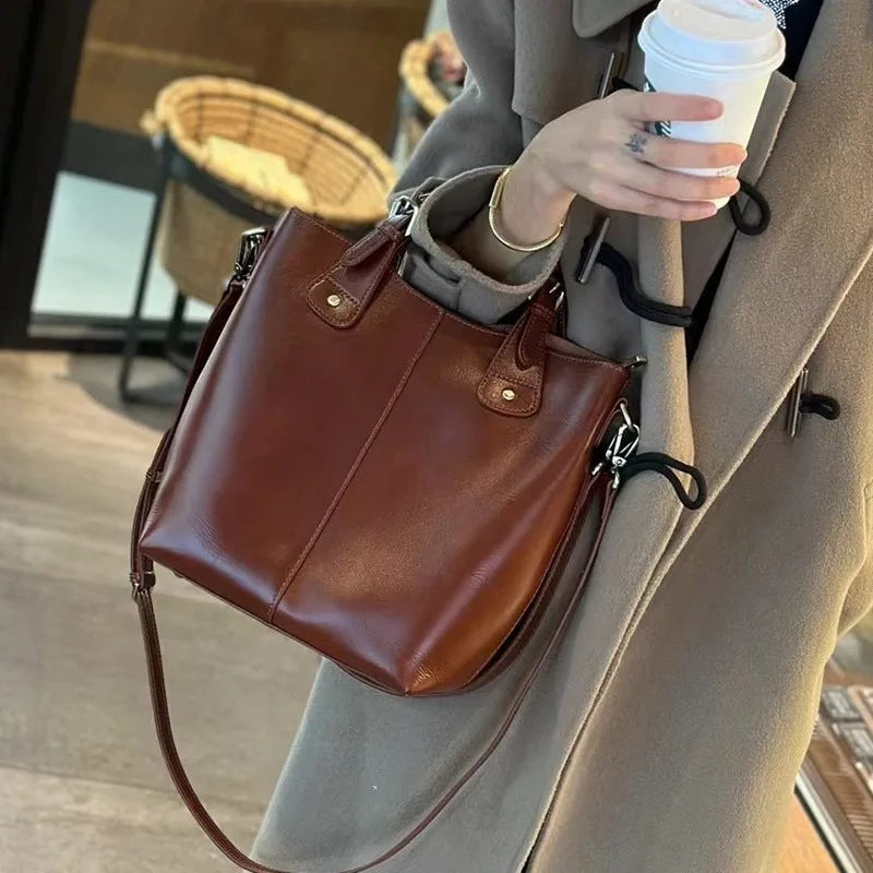 Bolsa feminina hobo Flora
